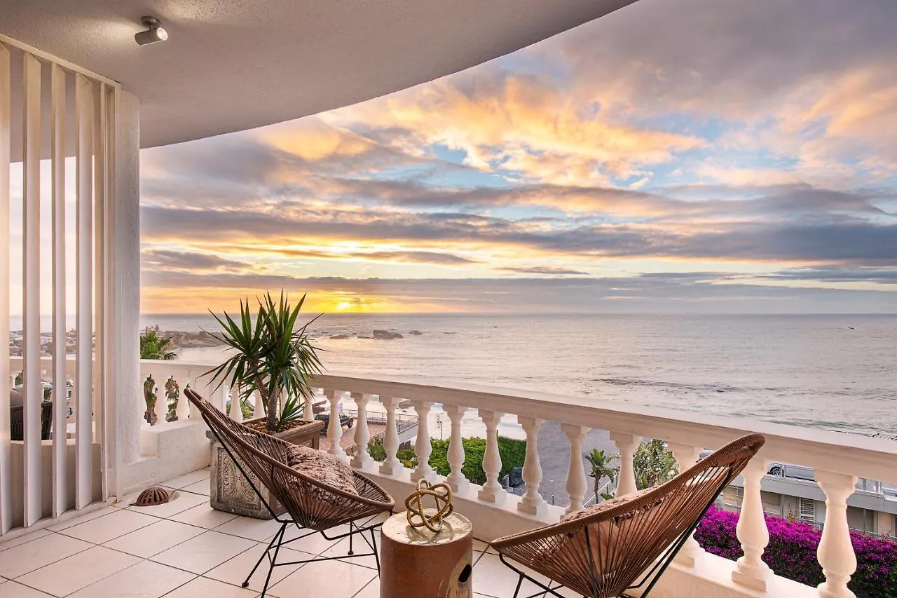 Clifton Yolo Spaces - Clifton Beachfront Apartments ケープタウン